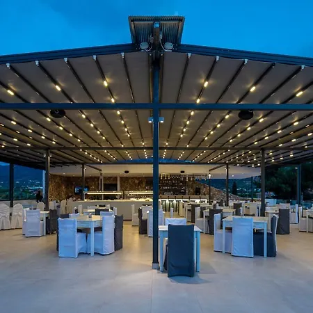 Ilios K Village 公寓式酒店 4*