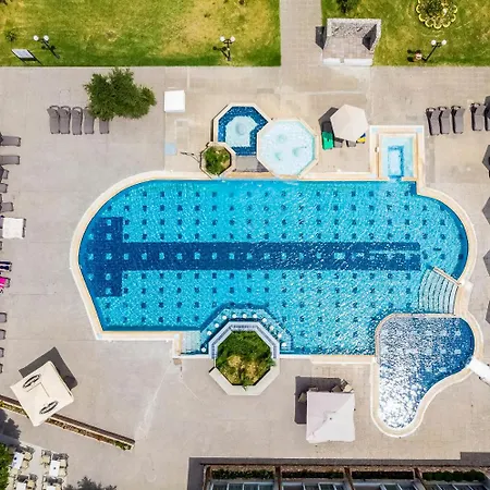 Lägenhetshotell Ilios K Village 4*